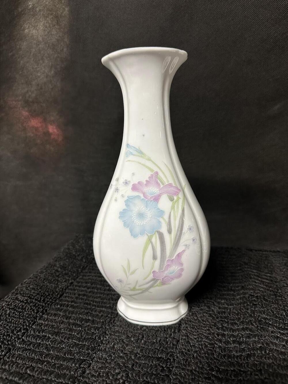 Bud Vase